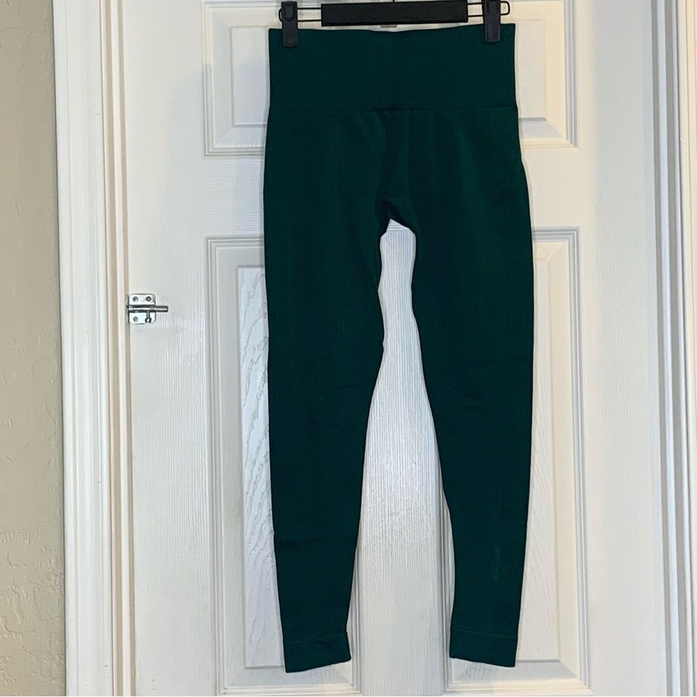 Set Active Green Leggings Size Medium